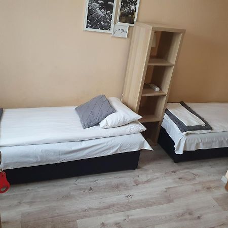 U Joanny Bed & Breakfast Пясечно Екстериор снимка