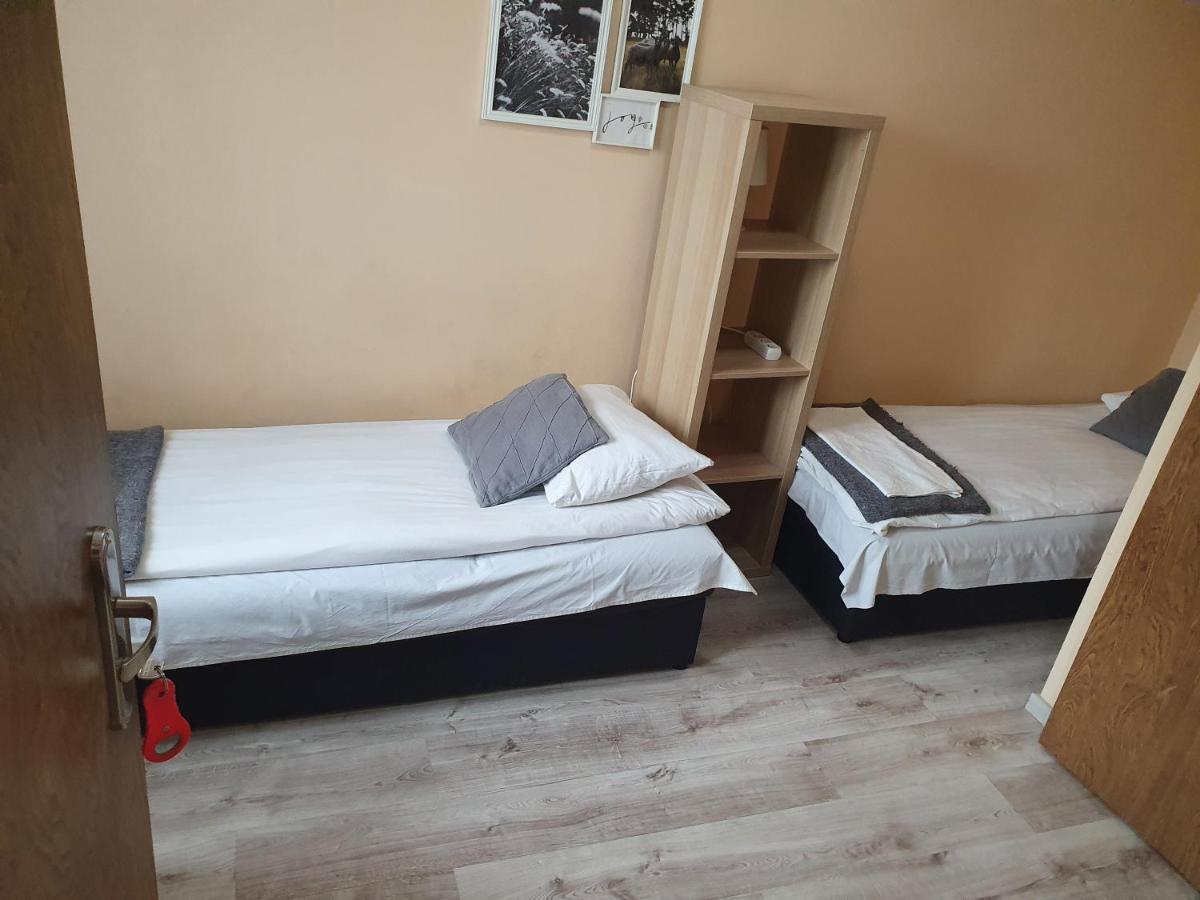 U Joanny Bed & Breakfast Пясечно Екстериор снимка