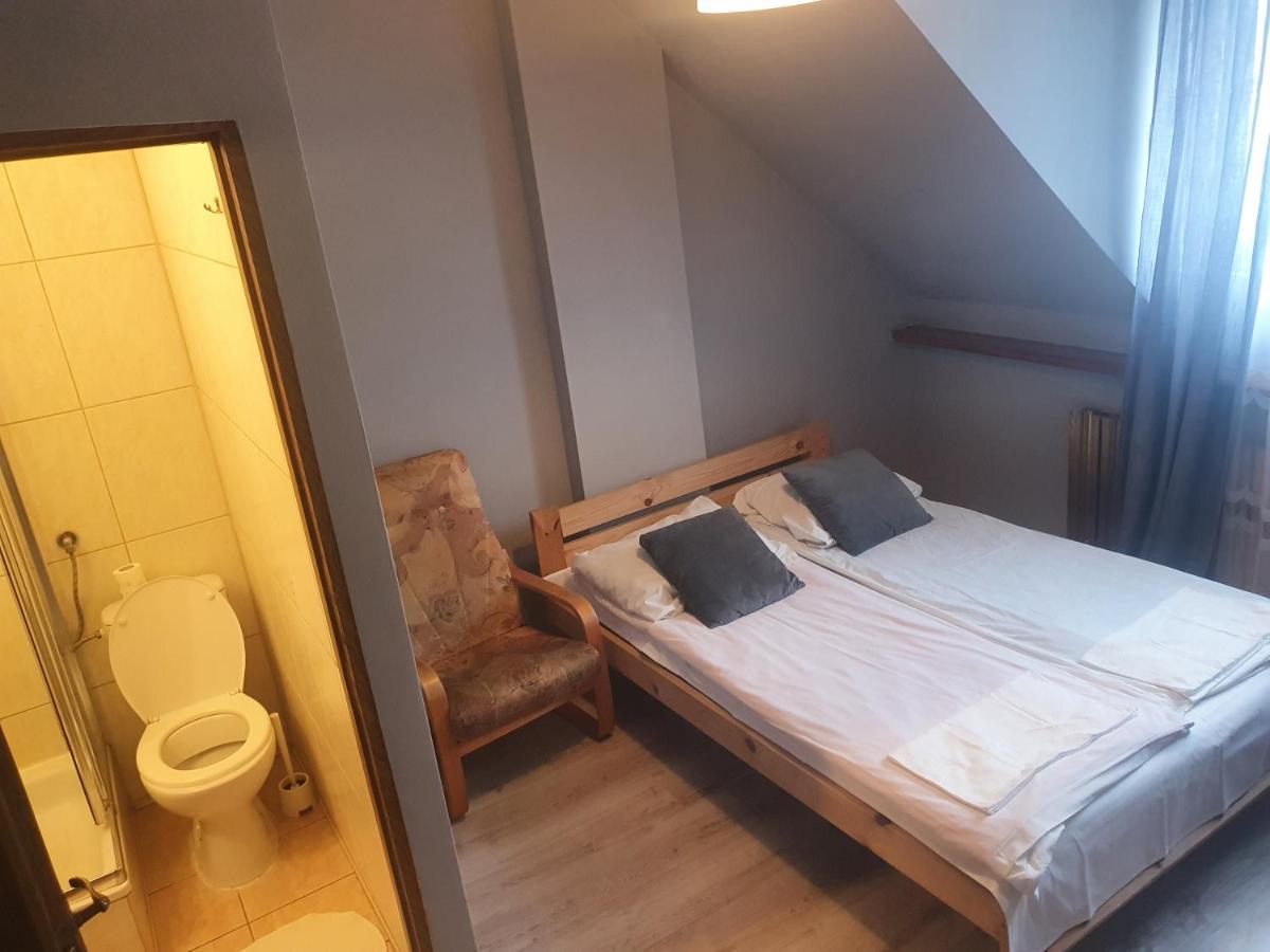 U Joanny Bed & Breakfast Пясечно Екстериор снимка