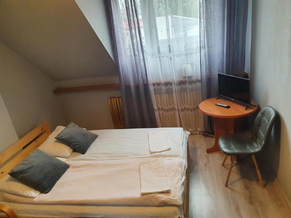 U Joanny Bed & Breakfast Пясечно Екстериор снимка