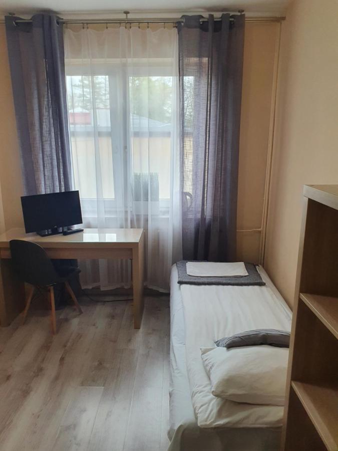 U Joanny Bed & Breakfast Пясечно Екстериор снимка