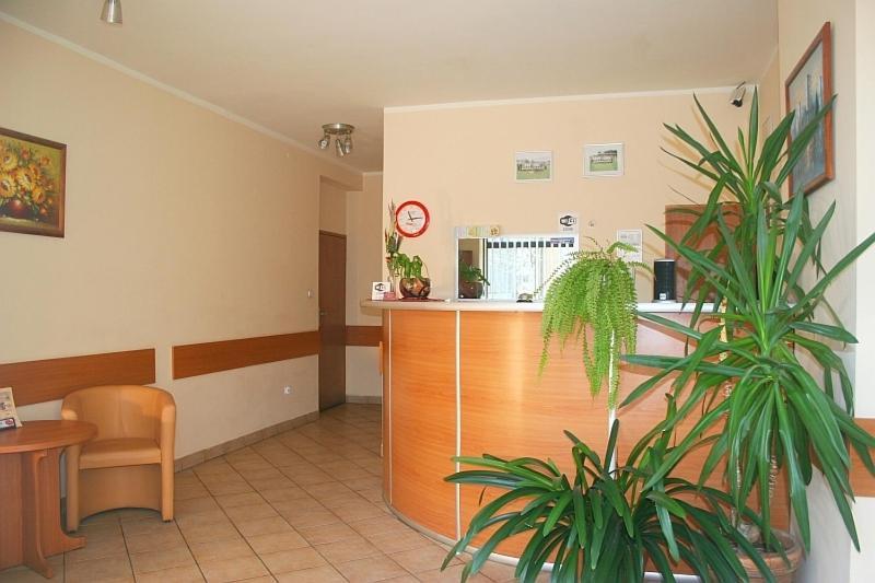 U Joanny Bed & Breakfast Пясечно Екстериор снимка