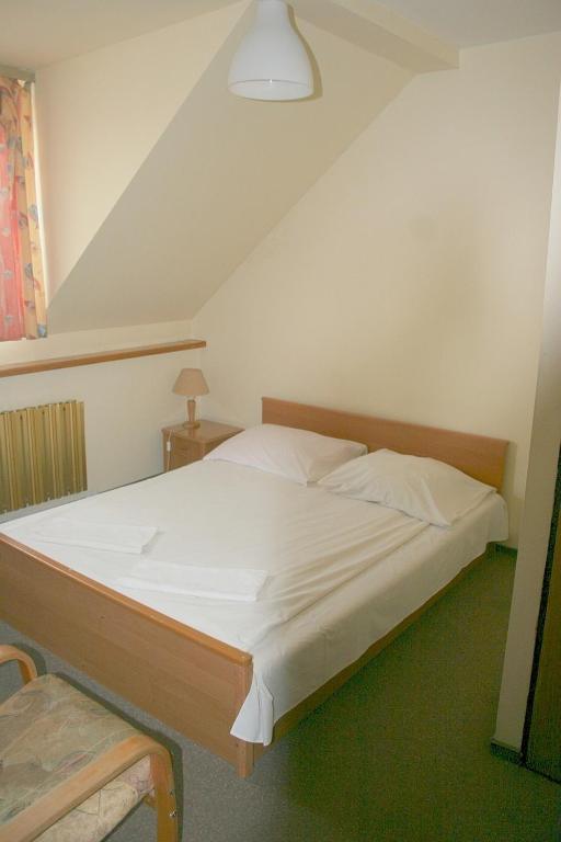 U Joanny Bed & Breakfast Пясечно Екстериор снимка